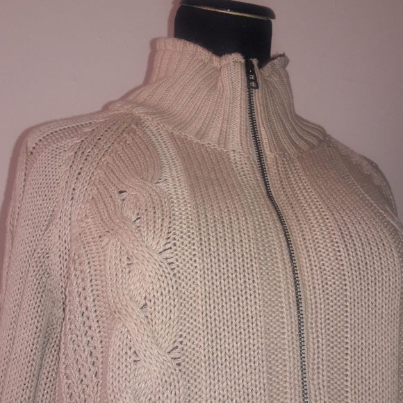 Sweater - Picture 2 of 5